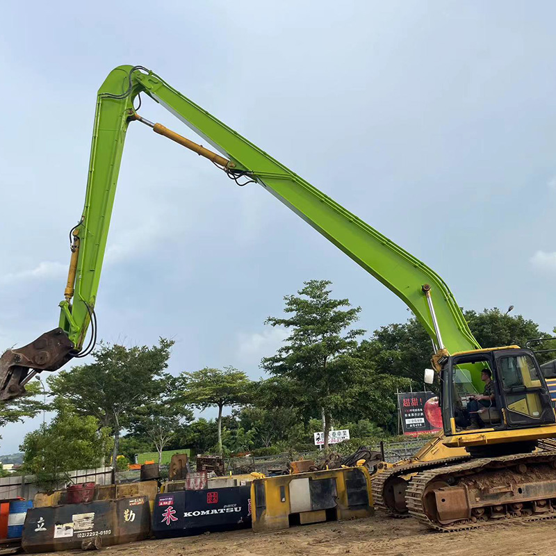 Komatsu PC490-10 22m 2-stage heavy-duty demolition excavator