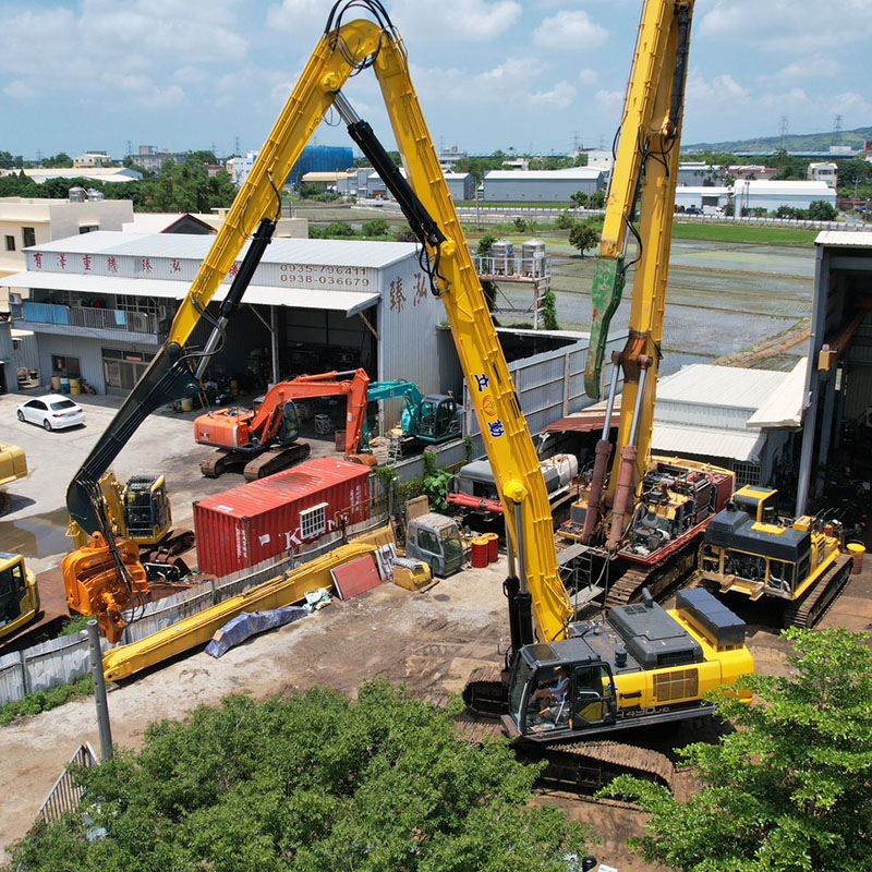 Sumitomo SH490LHD 21M Extra long steel sheet pile retaining and boring excavator